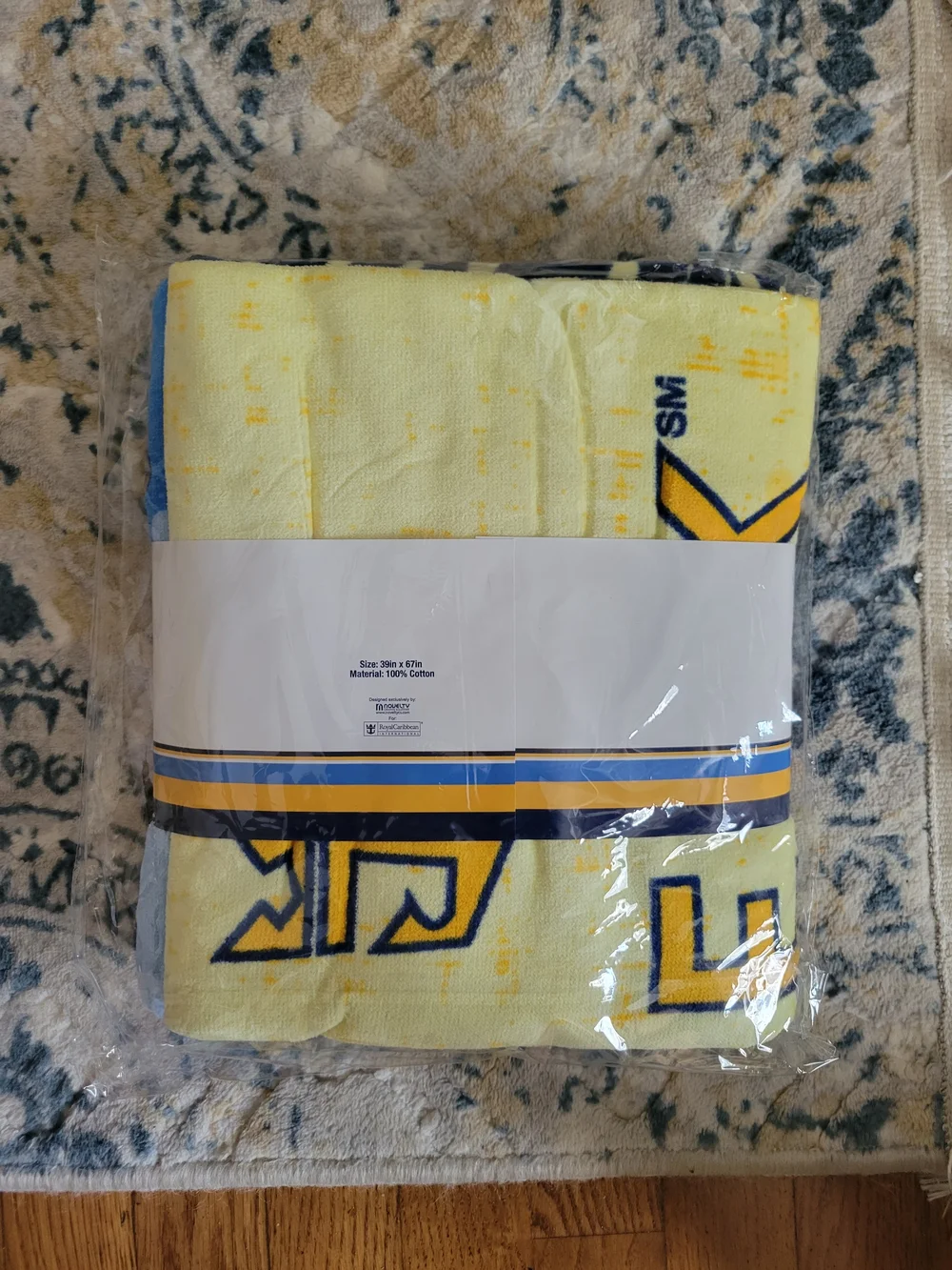 NWT Come Seek Yellow & Blue Waved Beach Towel. Oversized 39x67 inches.